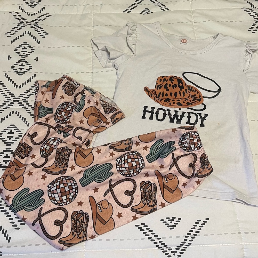 5-6 girls cowgirl outfit, bell bottom pants with matching “Howdy” t-shirt.